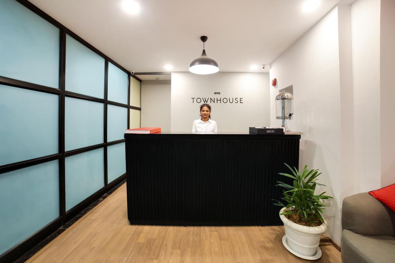Hotel Oyo Townhouse 019 Anand Vihar Neu-Delhi Exterior foto